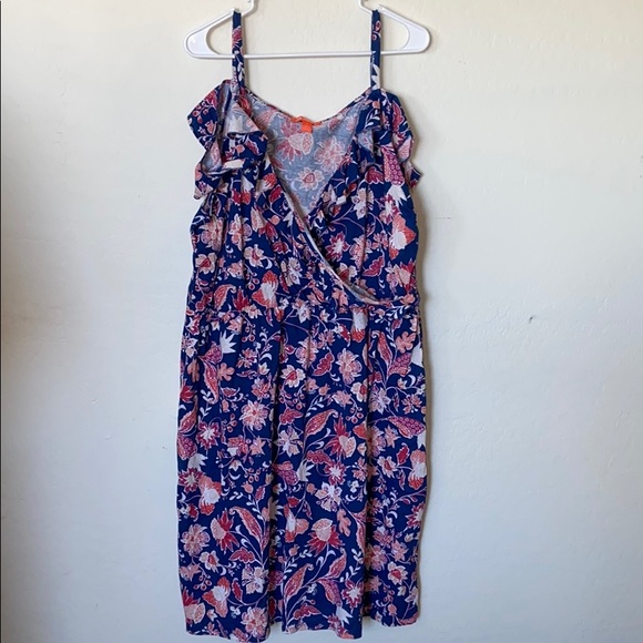 Joe Fresh, cut out sleeves, slimming, floral dress - Picture 2 of 4